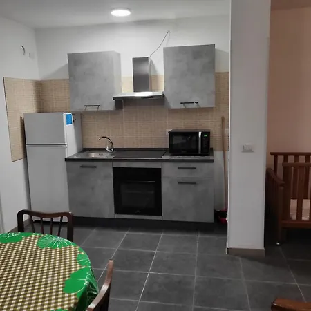 Pierre Apartment *